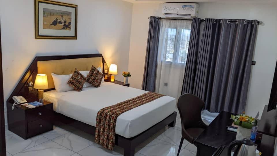 Bravia Eco Hotel Lomé Buitenkant foto